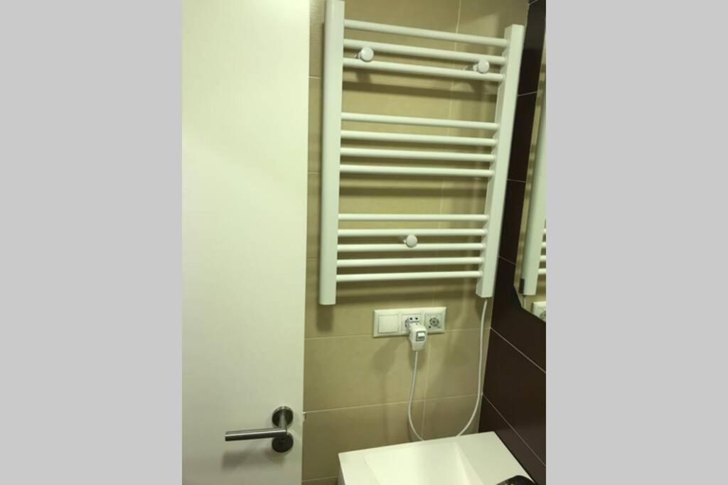 Ferienwohnung Loft Con Entrada Autonoma/Terraza/Wifi En Centro A Coruña Exterior foto